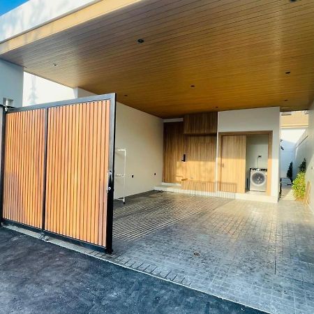 Villa Elara - Elegant 3Br Hideaway With Pool Concierge And Serenity Chalong Exterior foto