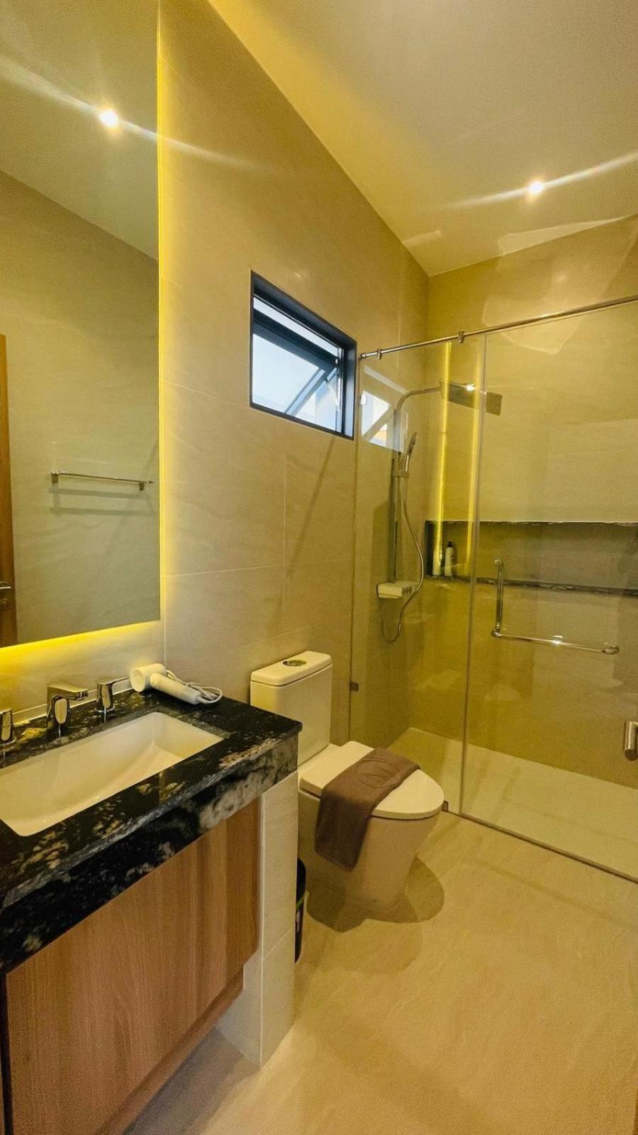 Villa Elara - Elegant 3Br Hideaway With Pool Concierge And Serenity Chalong Exterior foto