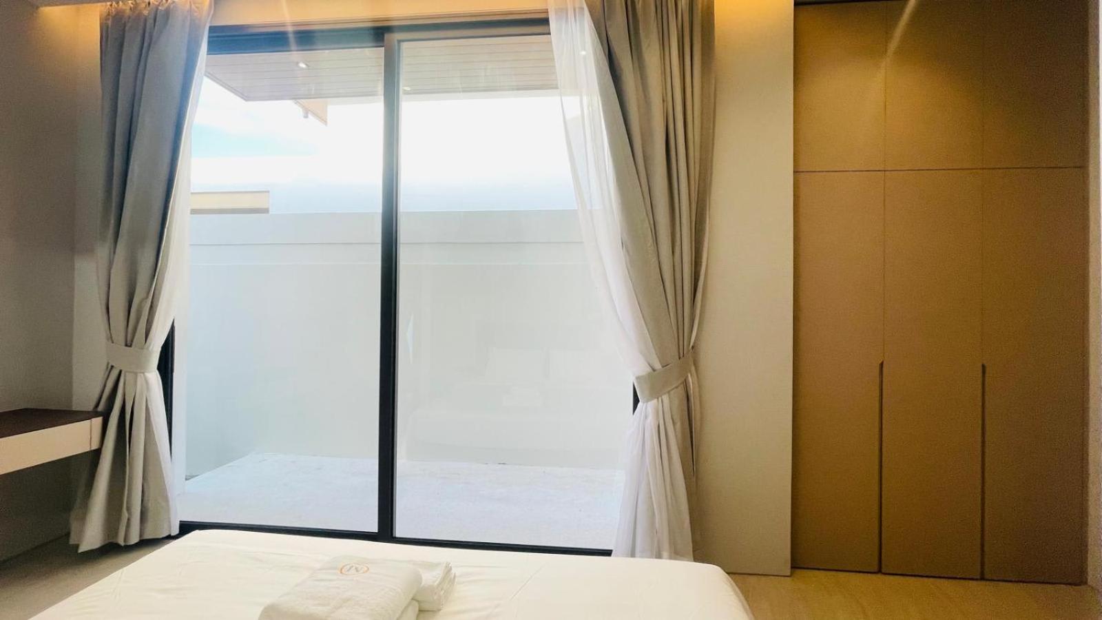 Villa Elara - Elegant 3Br Hideaway With Pool Concierge And Serenity Chalong Exterior foto