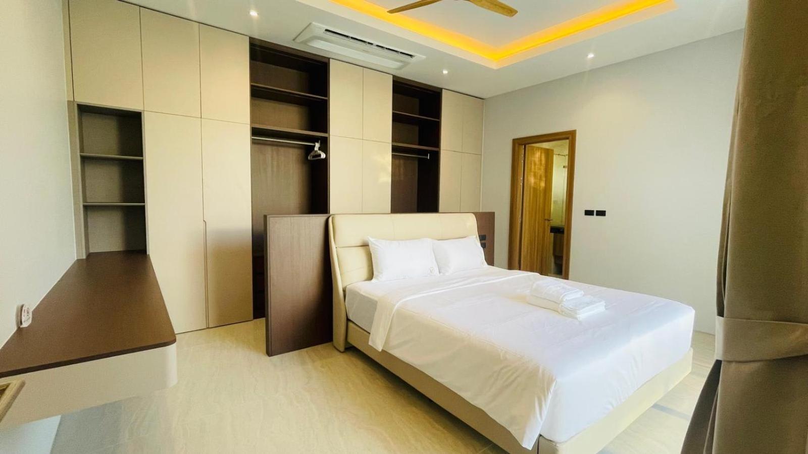 Villa Elara - Elegant 3Br Hideaway With Pool Concierge And Serenity Chalong Exterior foto