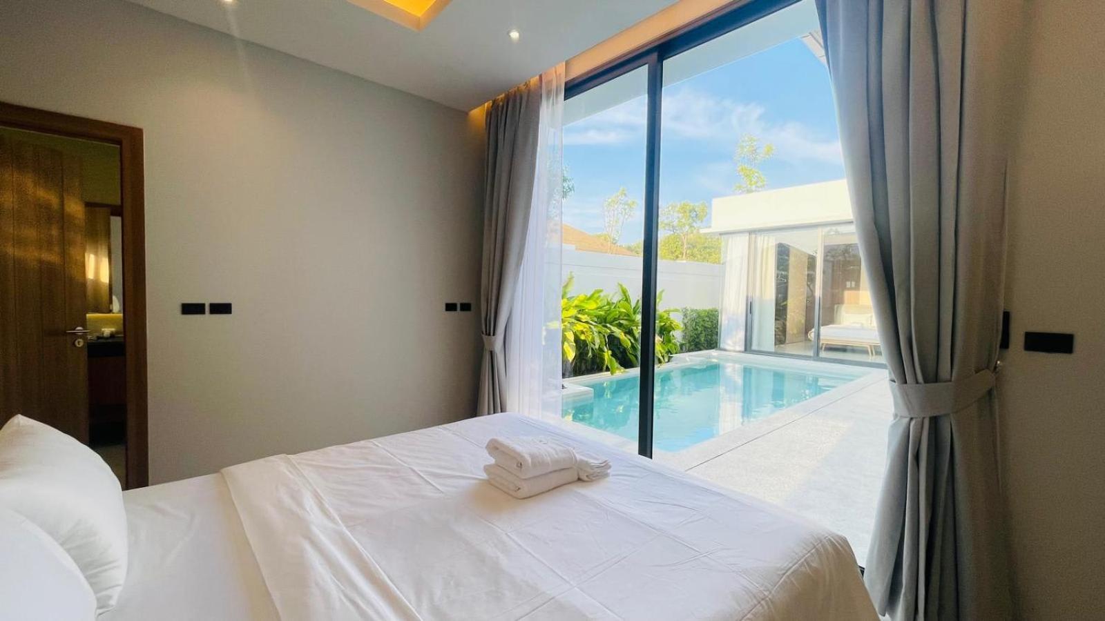 Villa Elara - Elegant 3Br Hideaway With Pool Concierge And Serenity Chalong Exterior foto